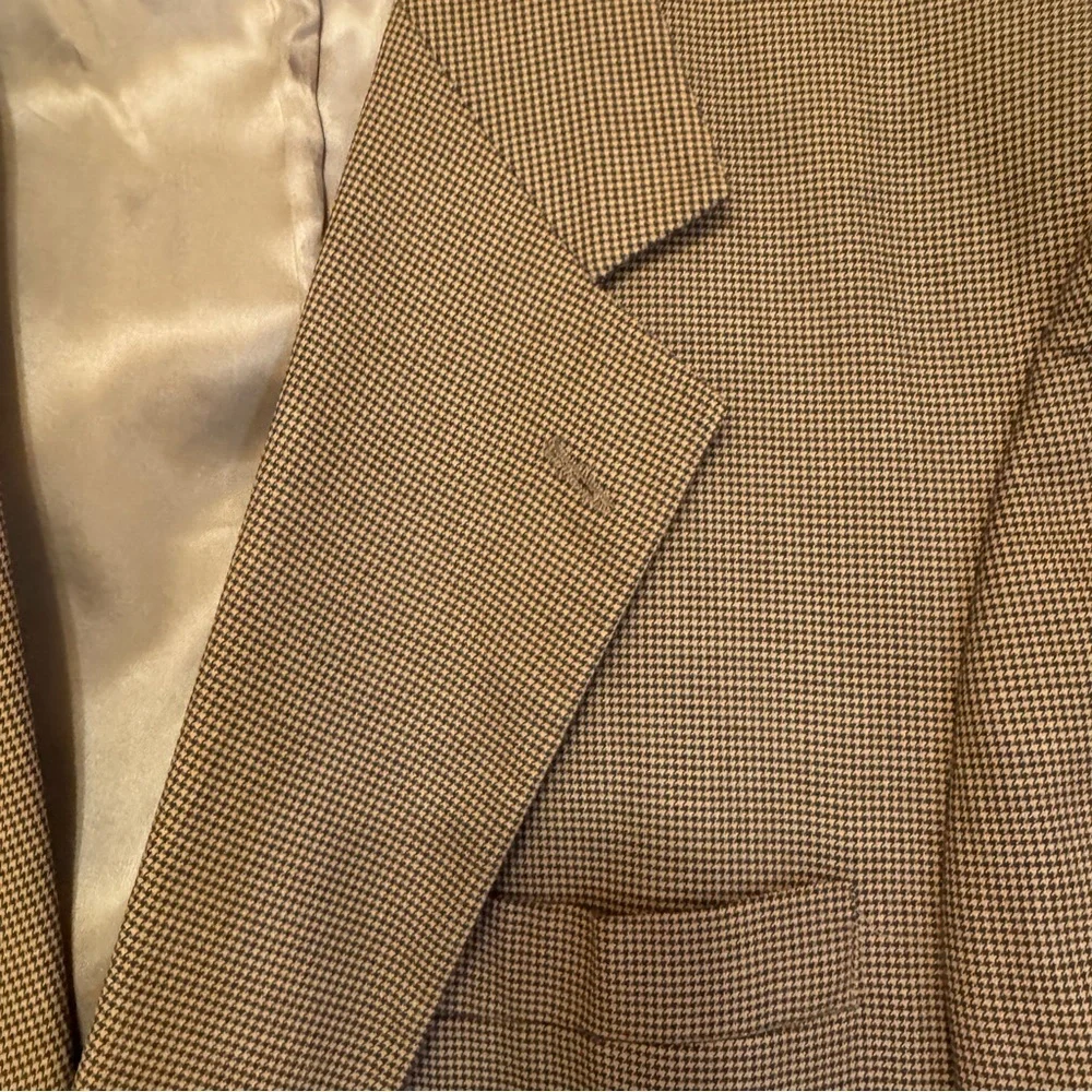 Willis&Geiger tailored pride